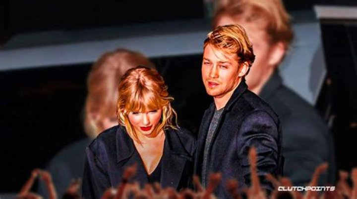 Which Taylor Swift ex cheated on her?